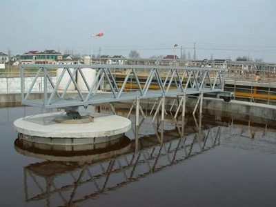 什么是中心传动刮吸泥机